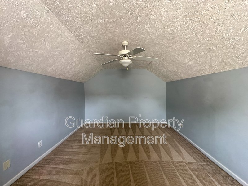 Charming 3 Bed 2 Bath Home with Bonus Room property image