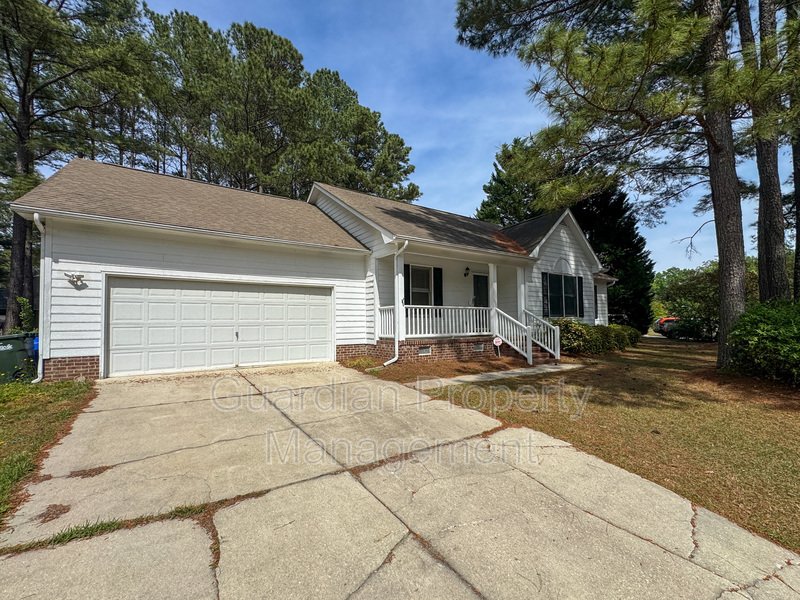 Charming 4 Bed 2 Bath Home in Jack Britt property image