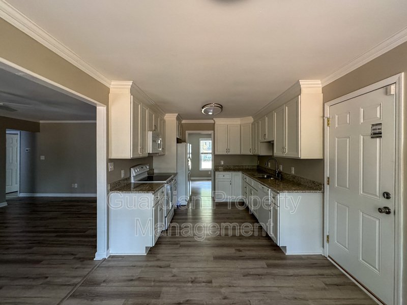Charming 4 Bed 2 Bath Home in Jack Britt property image