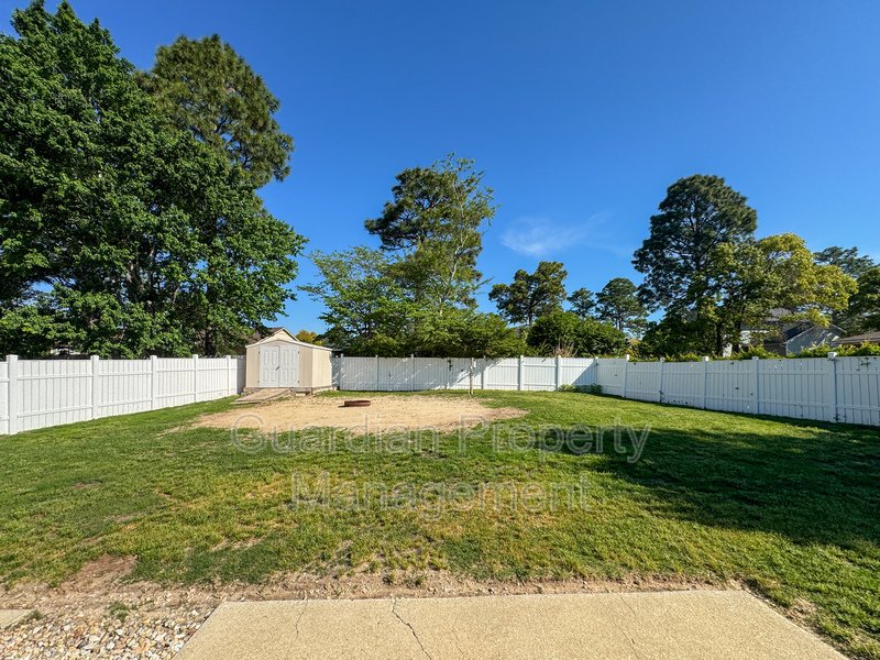 Charming 3 Bed 2 Bath Home with Fenced Yard property image
