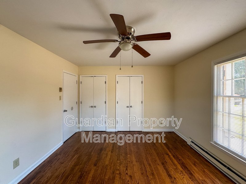 Conveniently Located 2 Bed 1.5 First Floor Unit property image