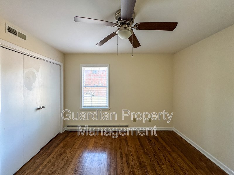 Conveniently Located 2 Bed 1.5 First Floor Unit property image