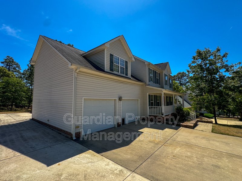 Spacious 4 Bed 2.5 Bath Home in Carolina Lakes property image
