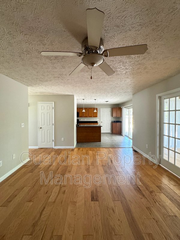 Spacious 4 Bed 2.5 Bath Home in Carolina Lakes property image