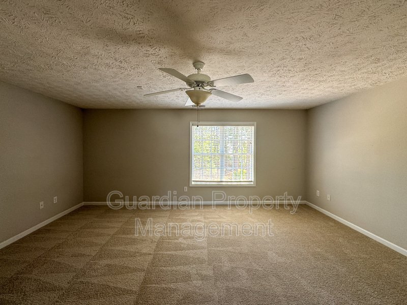 Spacious 4 Bed 2.5 Bath Home in Carolina Lakes property image
