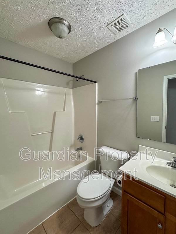 Spacious 4 Bed 2.5 Bath Home in Carolina Lakes property image