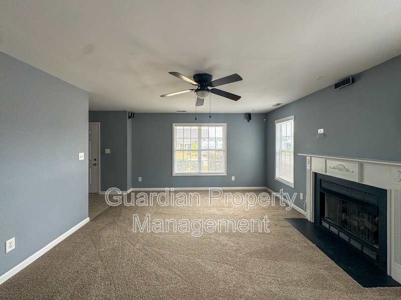 Spacious 3 Bed 2.5 Bath Home with Fenced Backyard property image