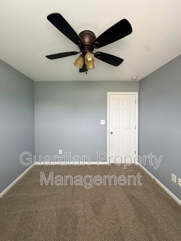 Spacious 3 Bed 2.5 Bath Home with Fenced Backyard property image