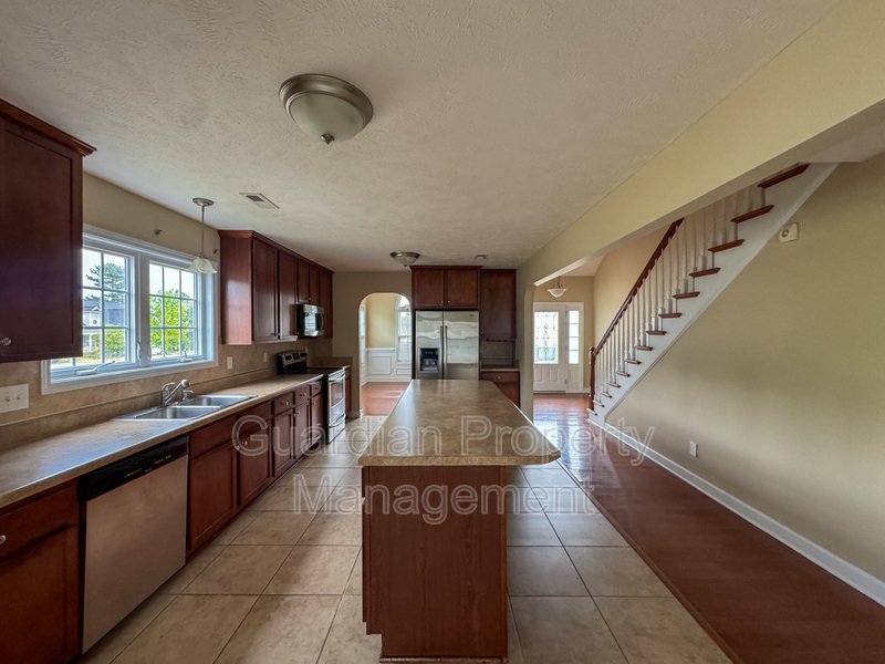 Gorgeous 3 Bed 2.5 Bath Home on Corner Lot property image