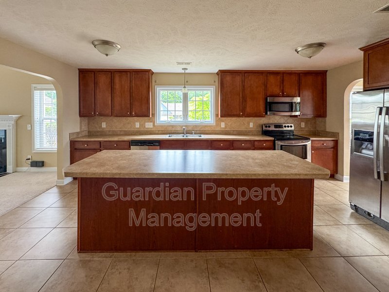 Gorgeous 3 Bed 2.5 Bath Home on Corner Lot property image