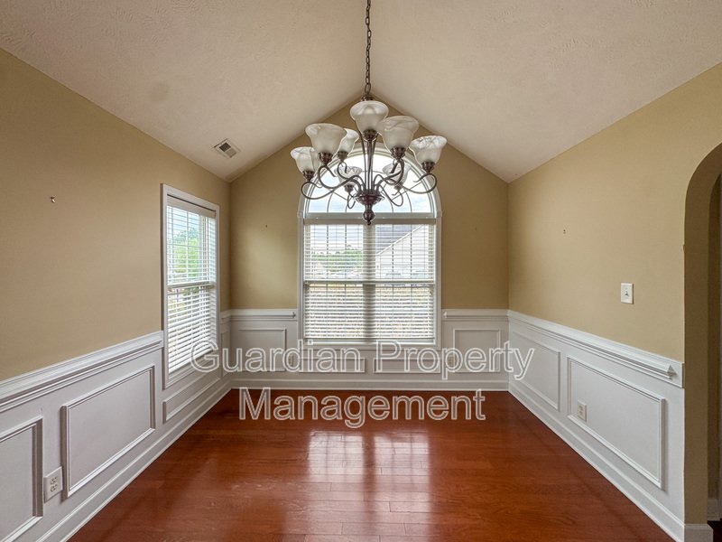 Gorgeous 3 Bed 2.5 Bath Home on Corner Lot property image