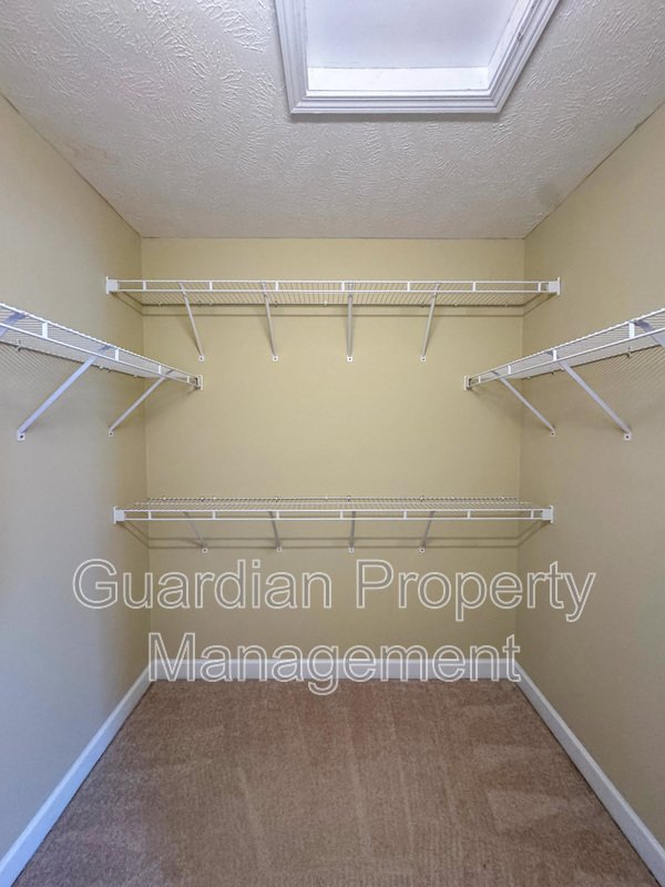 Gorgeous 3 Bed 2.5 Bath Home on Corner Lot property image