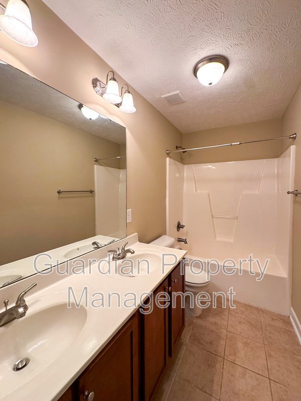 Gorgeous 3 Bed 2.5 Bath Home on Corner Lot property image