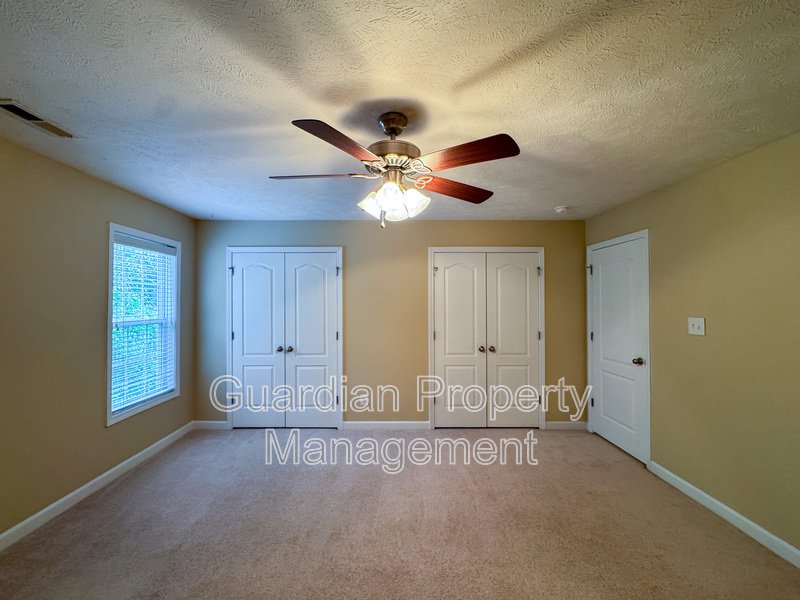 Gorgeous 3 Bed 2.5 Bath Home on Corner Lot property image