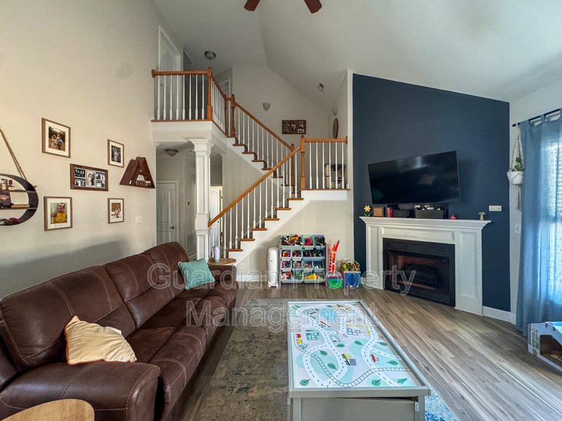 Well-Maintained 4 Bed 2.5 Bath Home with a Pool property image