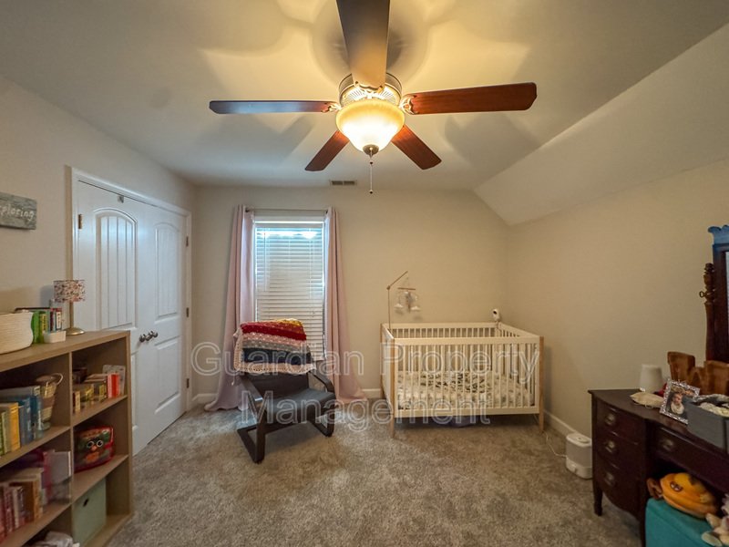 Well-Maintained 4 Bed 2.5 Bath Home with a Pool property image