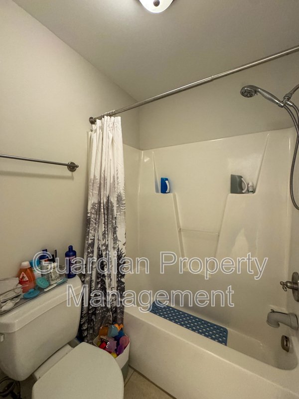 Well-Maintained 4 Bed 2.5 Bath Home with a Pool property image
