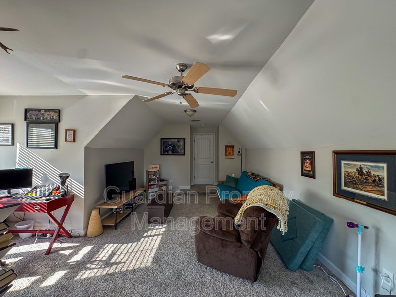 Well-Maintained 4 Bed 2.5 Bath Home with a Pool property image