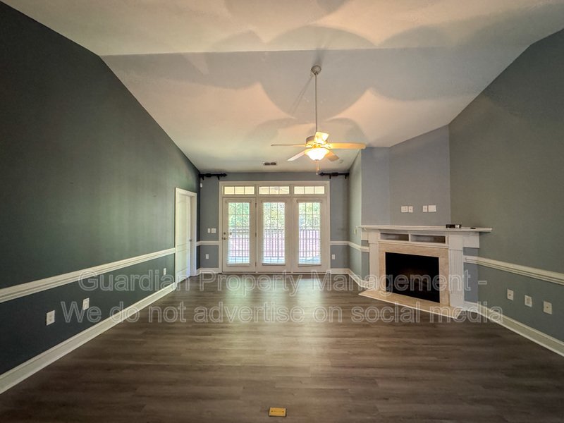 Beautiful 3 Bed 2 Bath Condo with Community Amenities property image