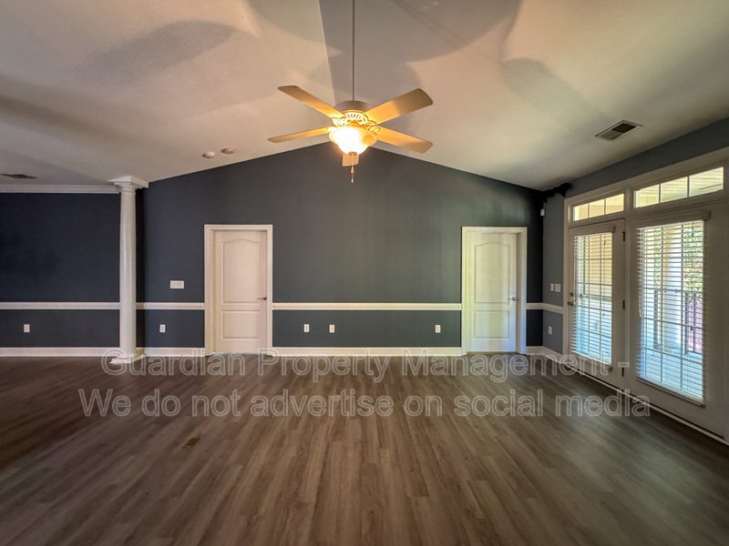 Beautiful 3 Bed 2 Bath Condo with Community Amenities property image