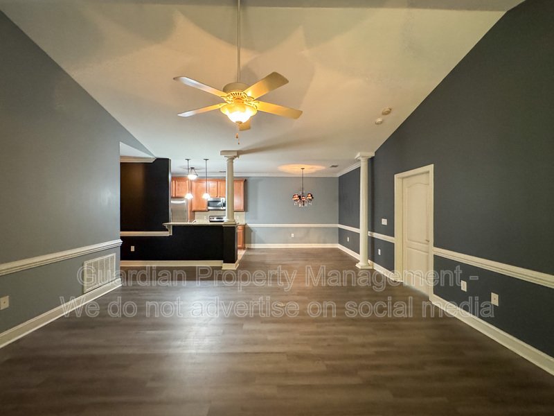Beautiful 3 Bed 2 Bath Condo with Community Amenities property image