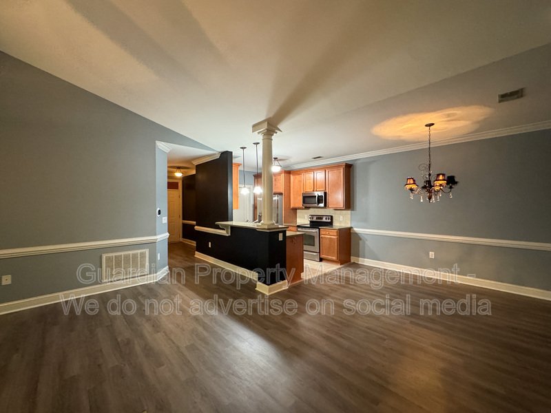 Beautiful 3 Bed 2 Bath Condo with Community Amenities property image