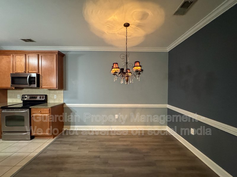 Beautiful 3 Bed 2 Bath Condo with Community Amenities property image