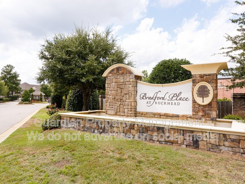 Beautiful 3 Bed 2 Bath Condo with Community Amenities property image