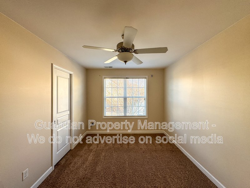 Lovely 3 Bed 2.5 Bath Townhome with Community Amenities property image