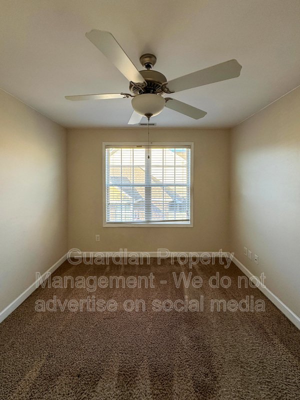 Lovely 3 Bed 2.5 Bath Townhome with Community Amenities property image