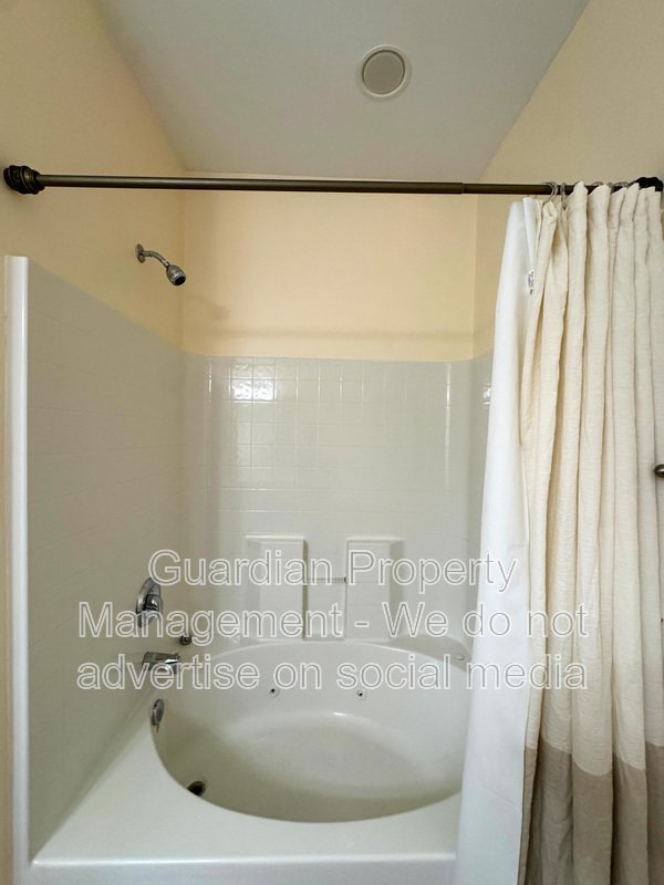 Charming 3 Bed 2 Bath Condo in Fayetteville property image