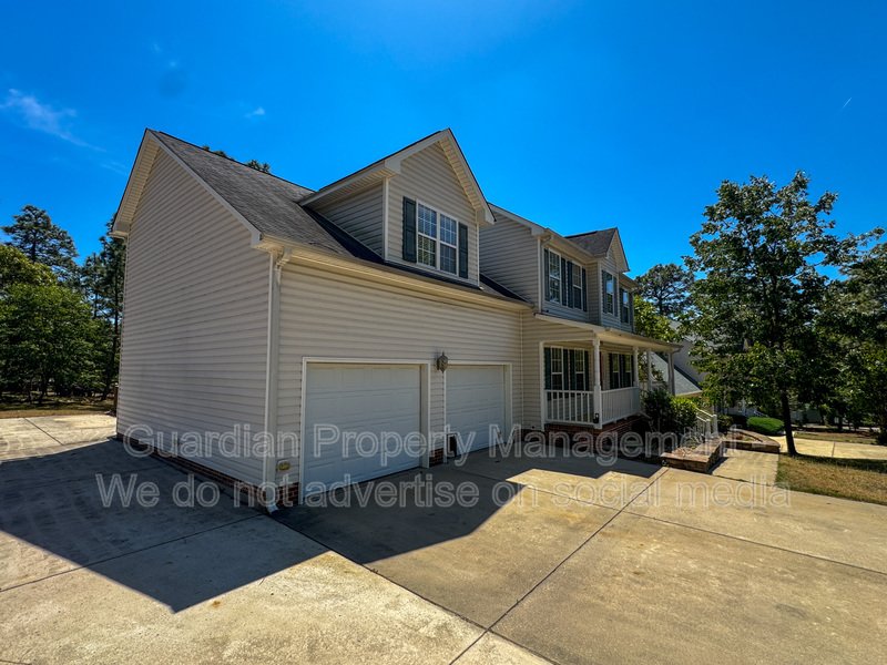 Spacious 4 Bed 2.5 Bath Home in Carolina Lakes property image