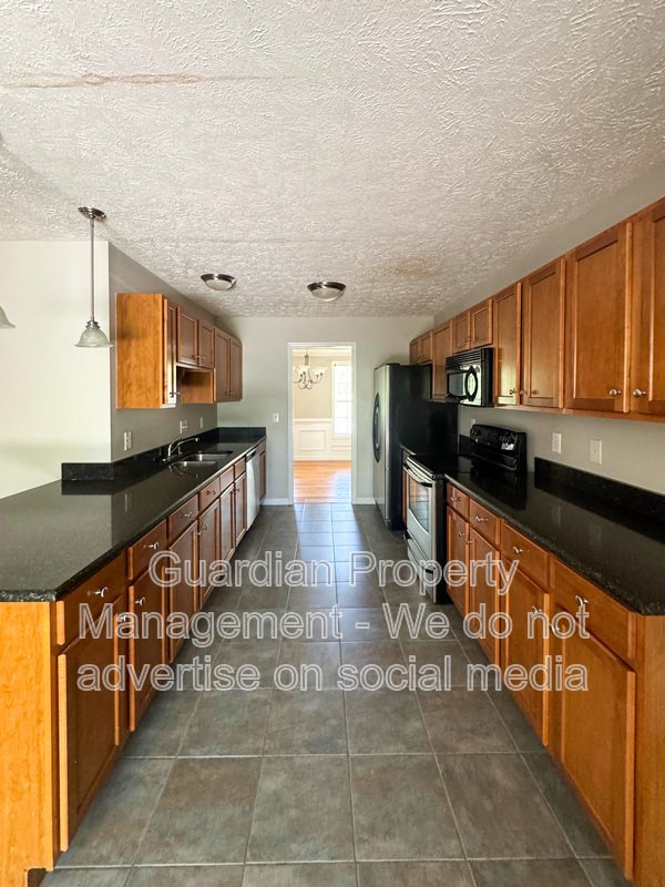 Spacious 4 Bed 2.5 Bath Home in Carolina Lakes property image