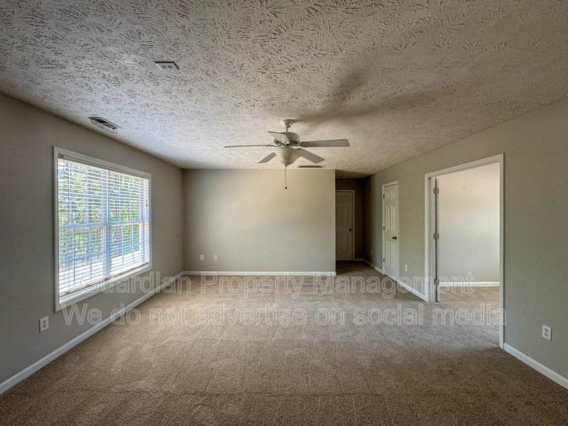 Spacious 4 Bed 2.5 Bath Home in Carolina Lakes property image