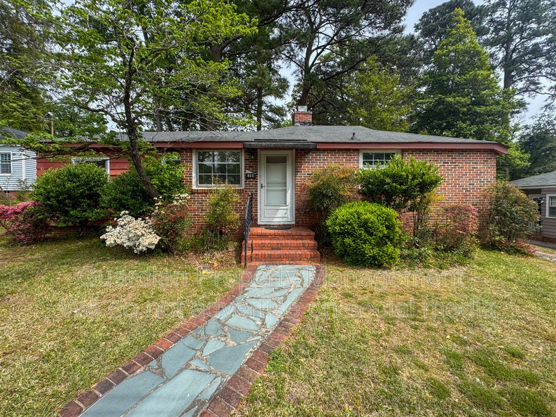 Charming 3 Bed 2 Bath Fayetteville Home property image