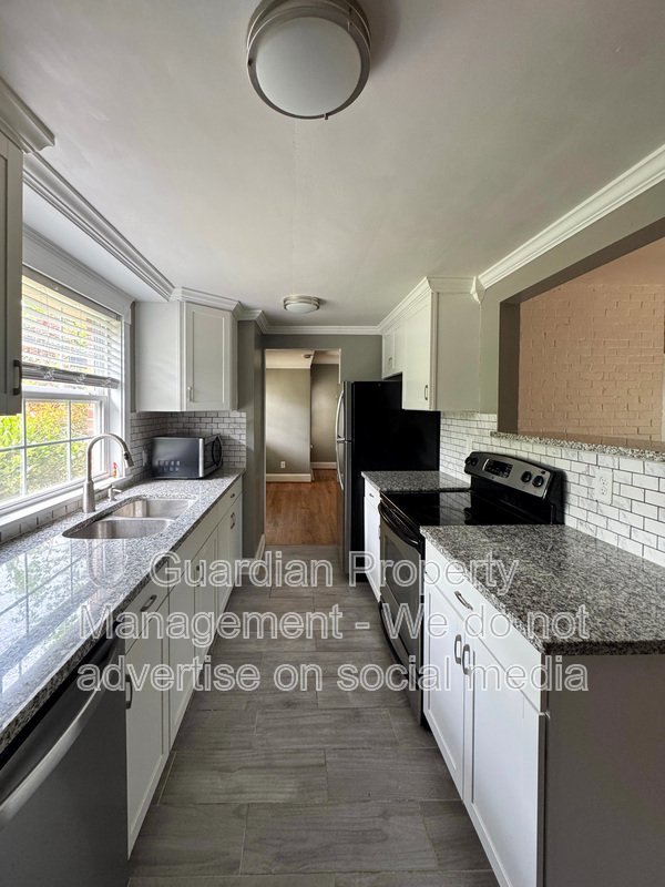 Charming 3 Bed 2 Bath Fayetteville Home property image