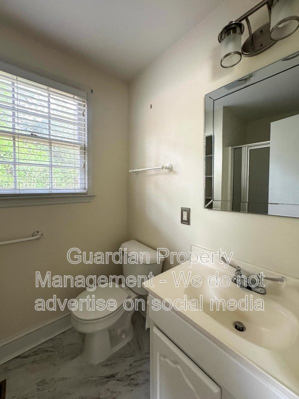 Charming 3 Bed 2 Bath Fayetteville Home property image