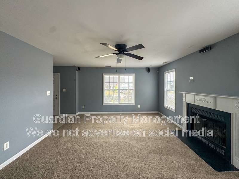 Spacious 3 Bed 2.5 Bath Home with Fenced Backyard property image