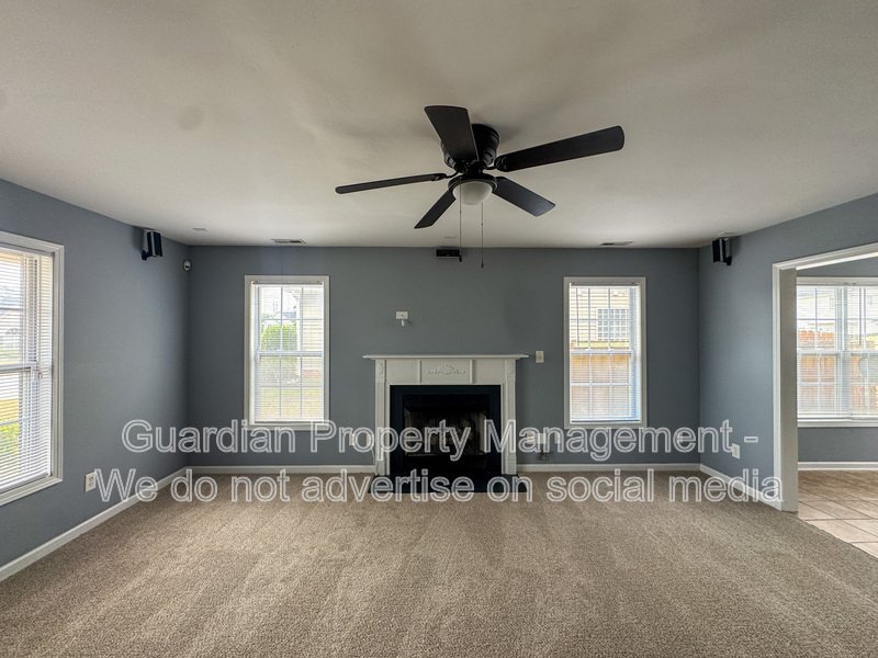 Spacious 3 Bed 2.5 Bath Home with Fenced Backyard property image
