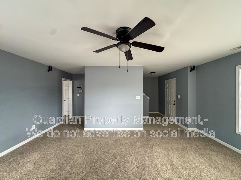 Spacious 3 Bed 2.5 Bath Home with Fenced Backyard property image