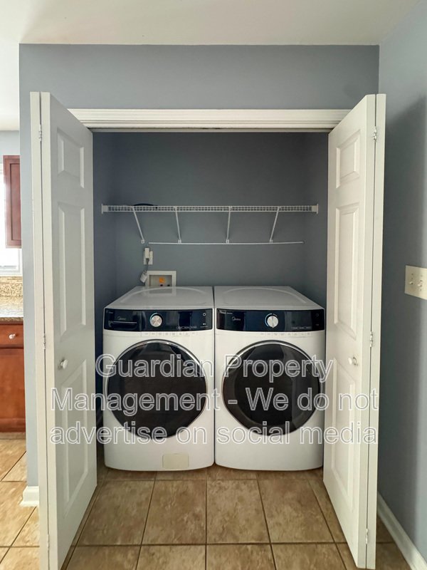 Spacious 3 Bed 2.5 Bath Home with Fenced Backyard property image