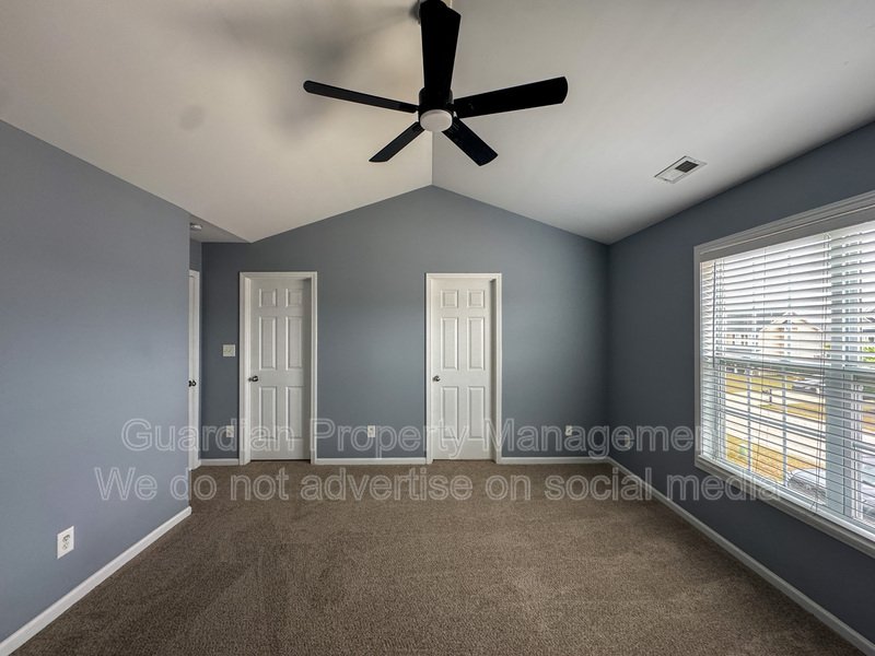 Spacious 3 Bed 2.5 Bath Home with Fenced Backyard property image