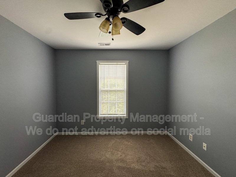 Spacious 3 Bed 2.5 Bath Home with Fenced Backyard property image