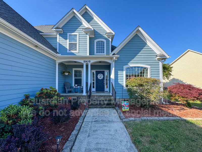 Well-Maintained 4 Bed 2.5 Bath Home with a Pool property image