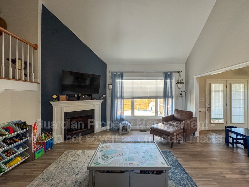 Well-Maintained 4 Bed 2.5 Bath Home with a Pool property image