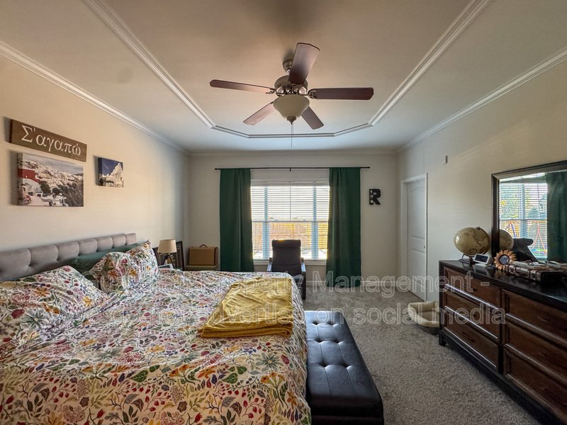 Well-Maintained 4 Bed 2.5 Bath Home with a Pool property image