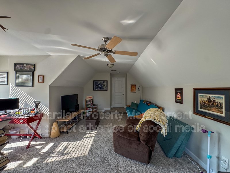 Well-Maintained 4 Bed 2.5 Bath Home with a Pool property image