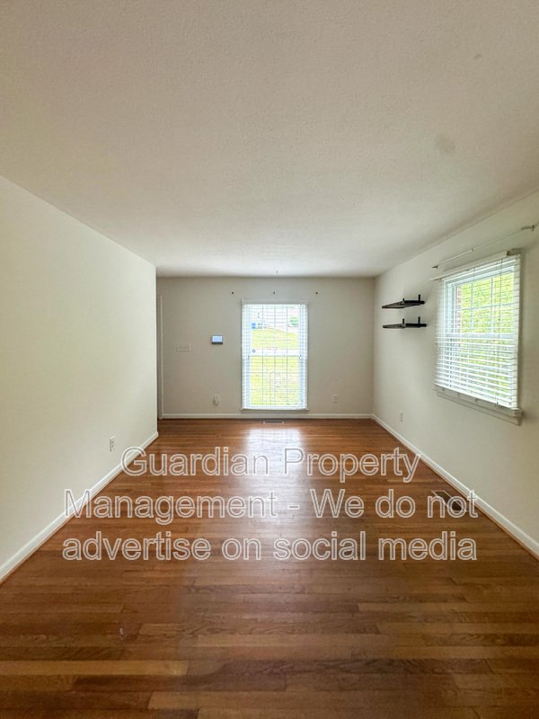 Charming 3 Bed 1.5 Bath Home Close to Fort Bragg property image