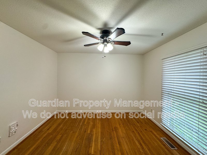 Charming 3 Bed 1.5 Bath Home Close to Fort Bragg property image