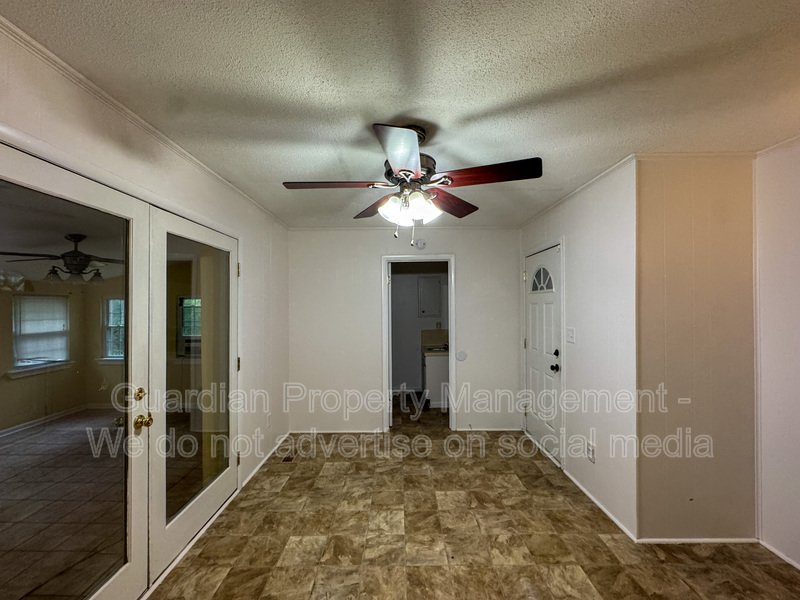 Charming 3 Bed 1.5 Bath Home Close to Fort Bragg property image